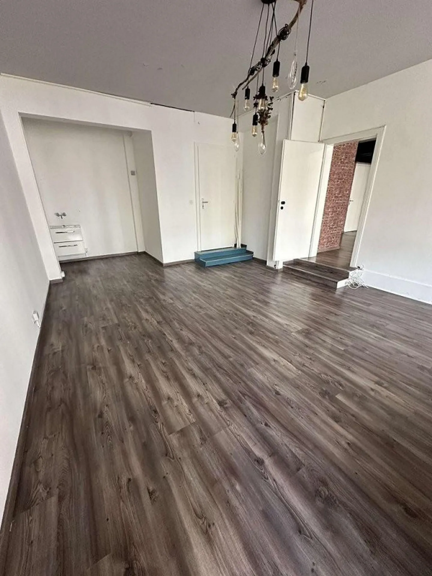 Arcade con due vetrine vicino al centro città - Foto 5 di 5