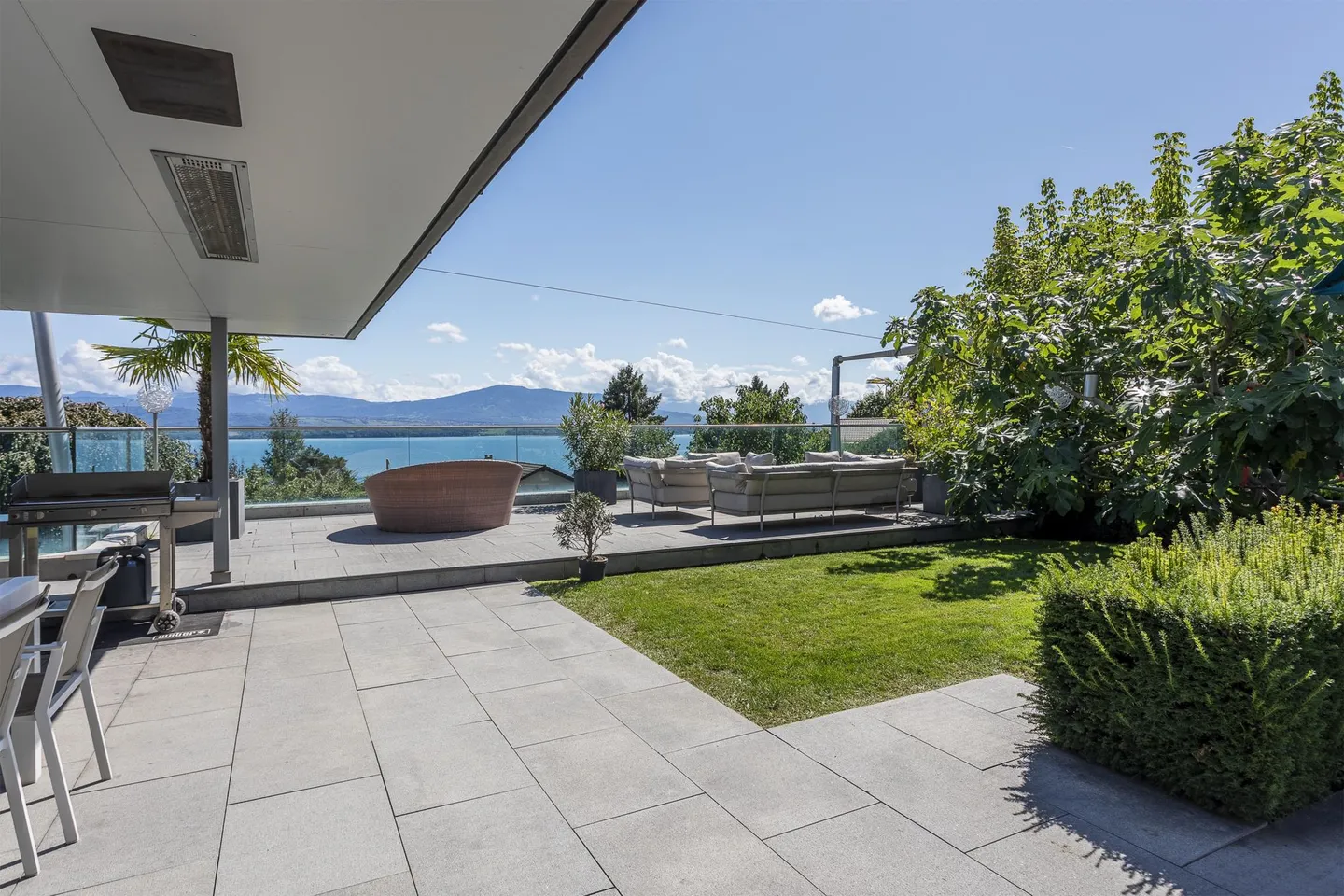 Superbe villa avec vue lac - Photo 3 sur 17