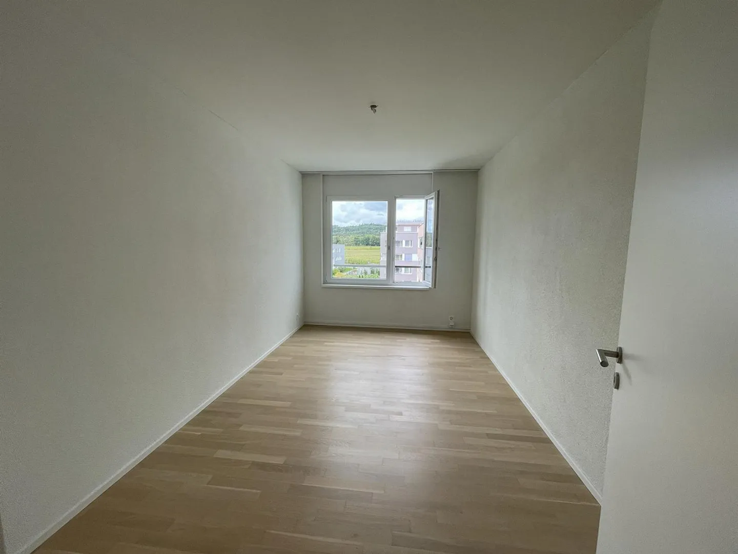 Helle, moderne 4.5-Zimmerwohnung - Foto 10 von 18