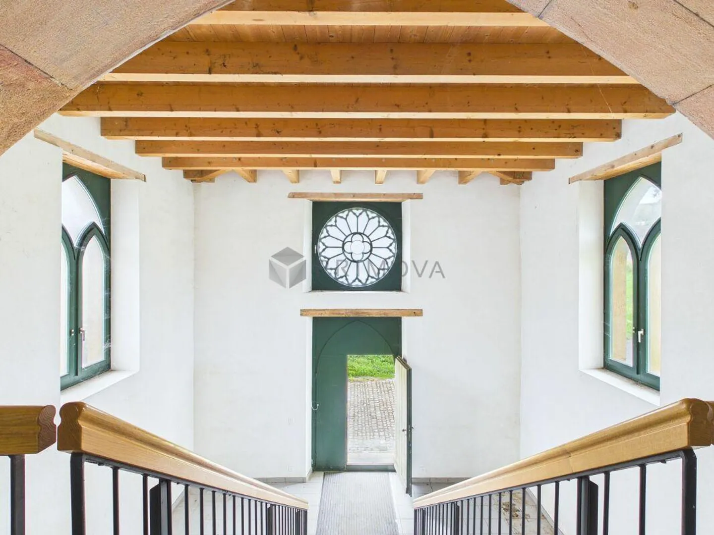 A declaration of love with potential: Historical living and working by Lake Murten. - Photo 7 of 16