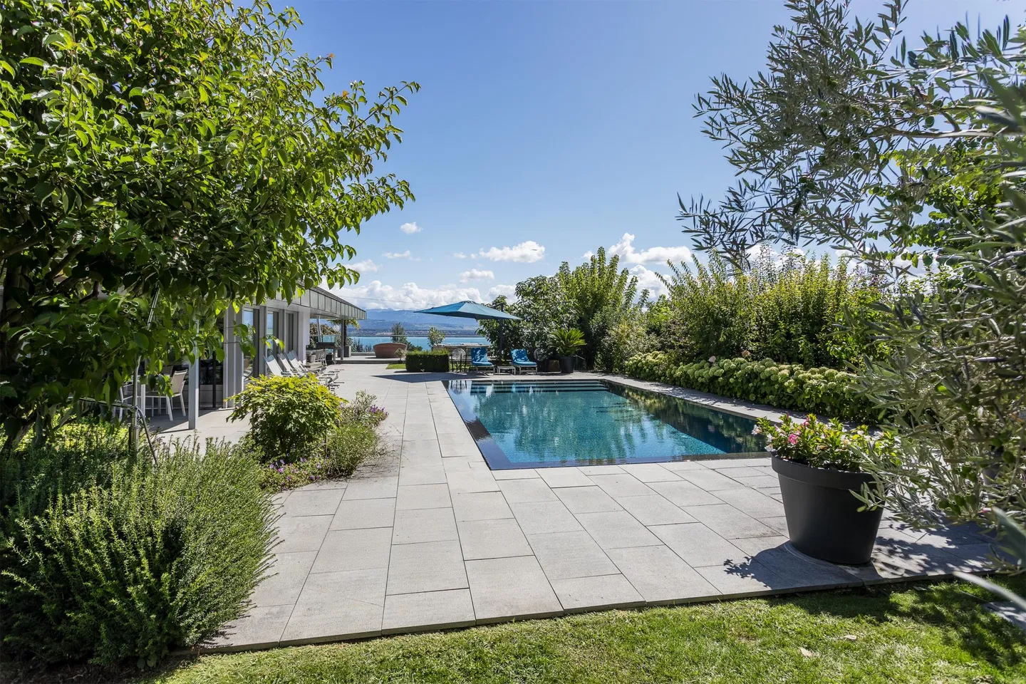 Superbe villa avec vue lac - Photo 5 sur 17