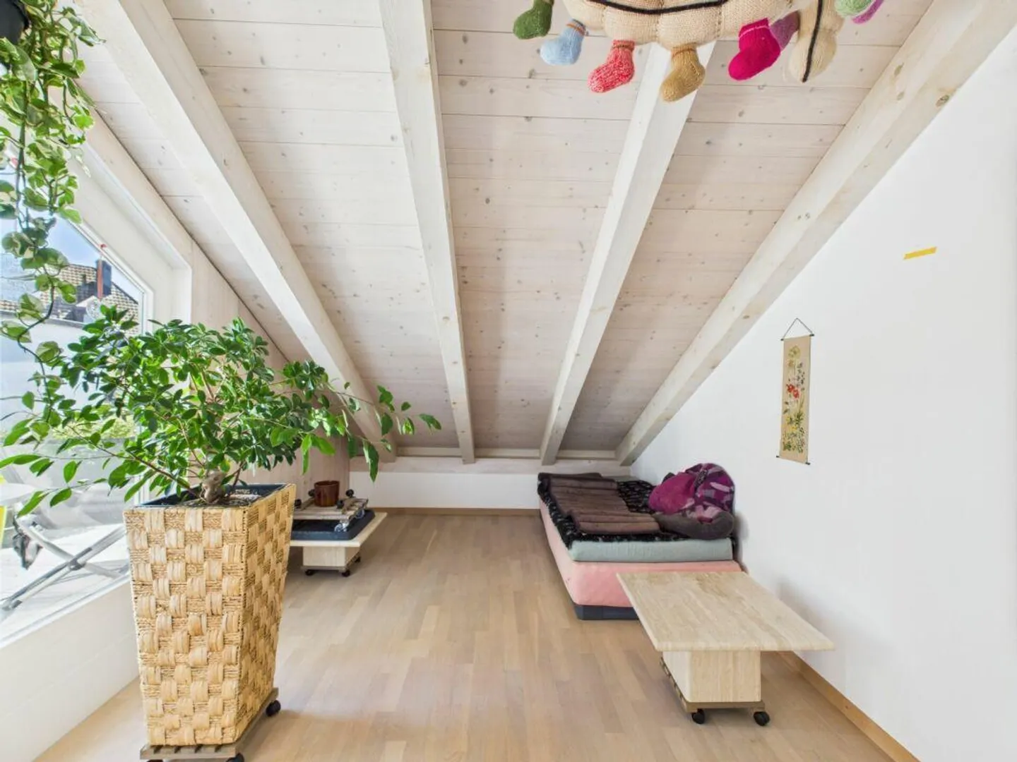 Family-friendly terraced house with sunny garden - Photo 9 of 19