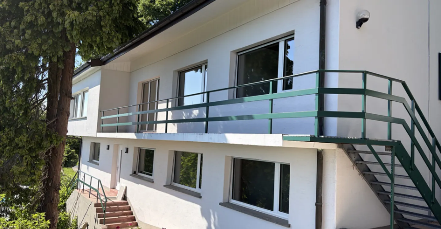Wunderschöne Villa mit Pool in Epalinges - Foto 3 von 11