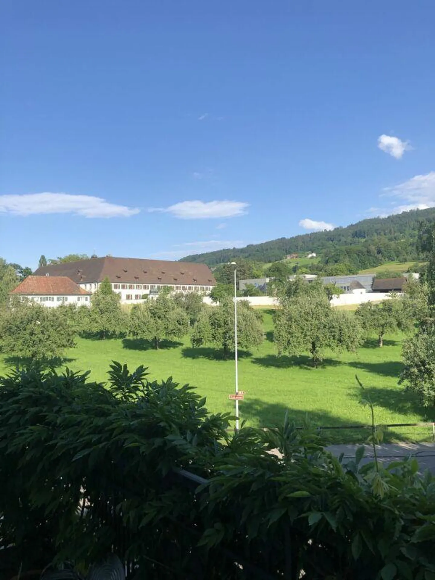 Ampio appartamento di 5 stanze con vista sul lago - Foto 12 di 12