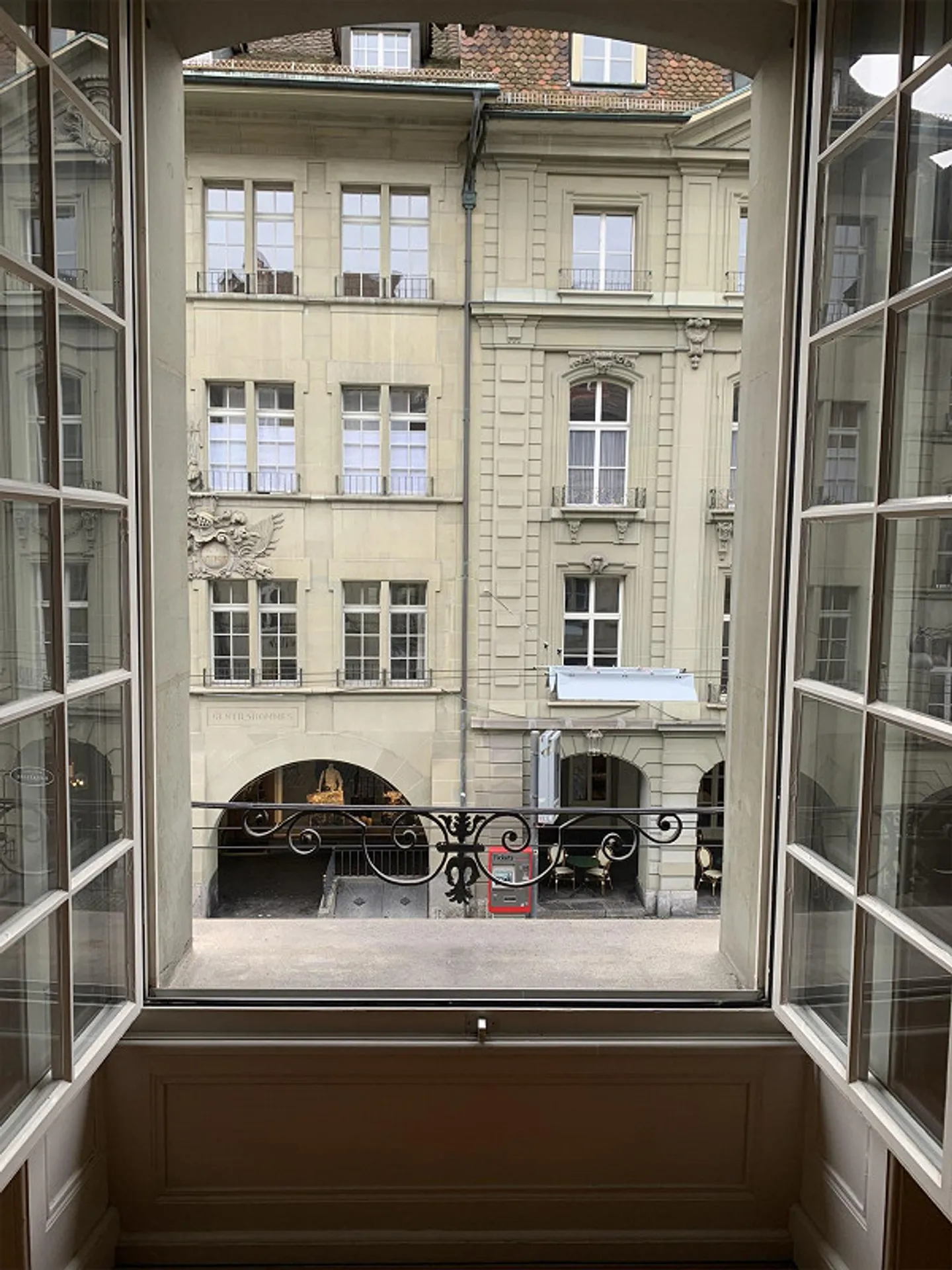 2.5-room apartment in the heart of Bern's old town - Photo 3 of 16