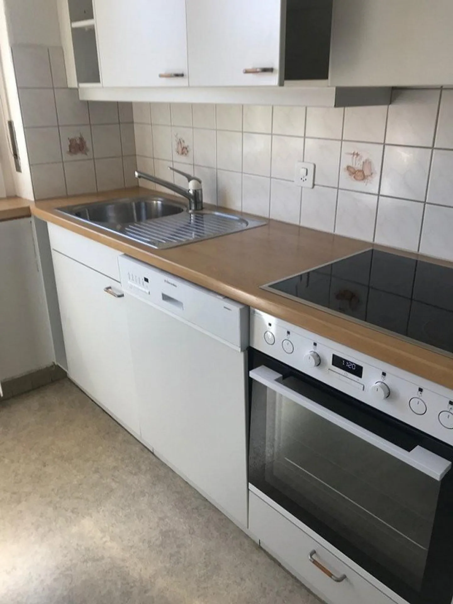 3.5-Room Apartment for Rent in a Central Location - Photo 3 of 8