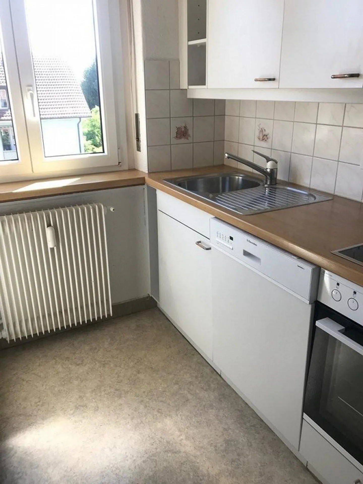 3.5-Room Apartment for Rent in a Central Location - Photo 4 of 8