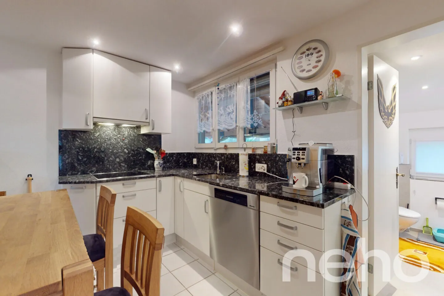 Charming single-family house in a sunny location - Photo 4 of 13