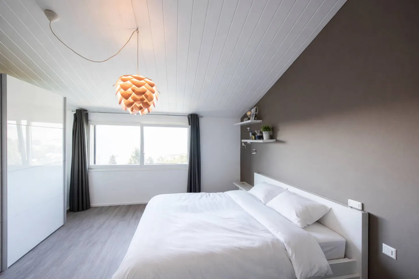 Modern villa with over 350 m² of living space and lake view - Photo 9 of 13