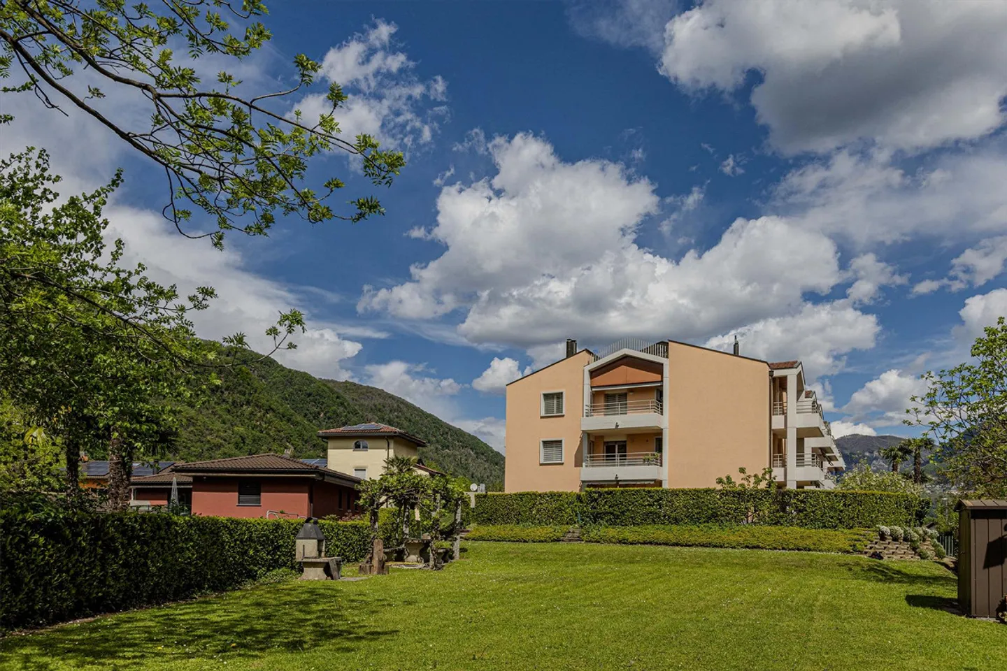 Appartamento spazioso con vista giardino - Foto 10 di 12