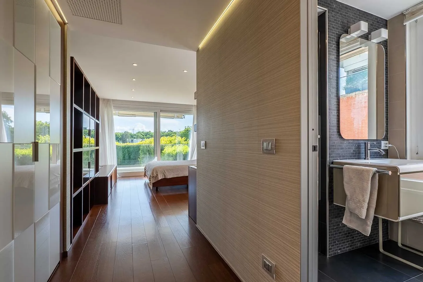 Appartement luxueux occupant tout le bâtiment - Photo 10 sur 22