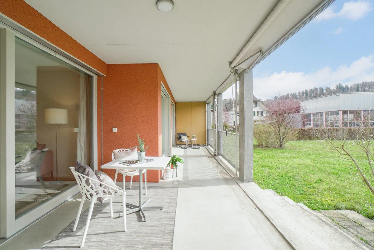 Appartement unique de 3,5 pièces avec terrasse à Laupen - Photo 1 sur 13