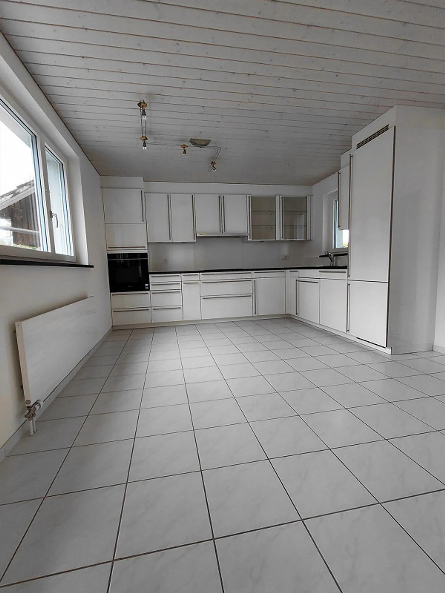 Casa bifamiliare con giardino - Foto 3 di 18