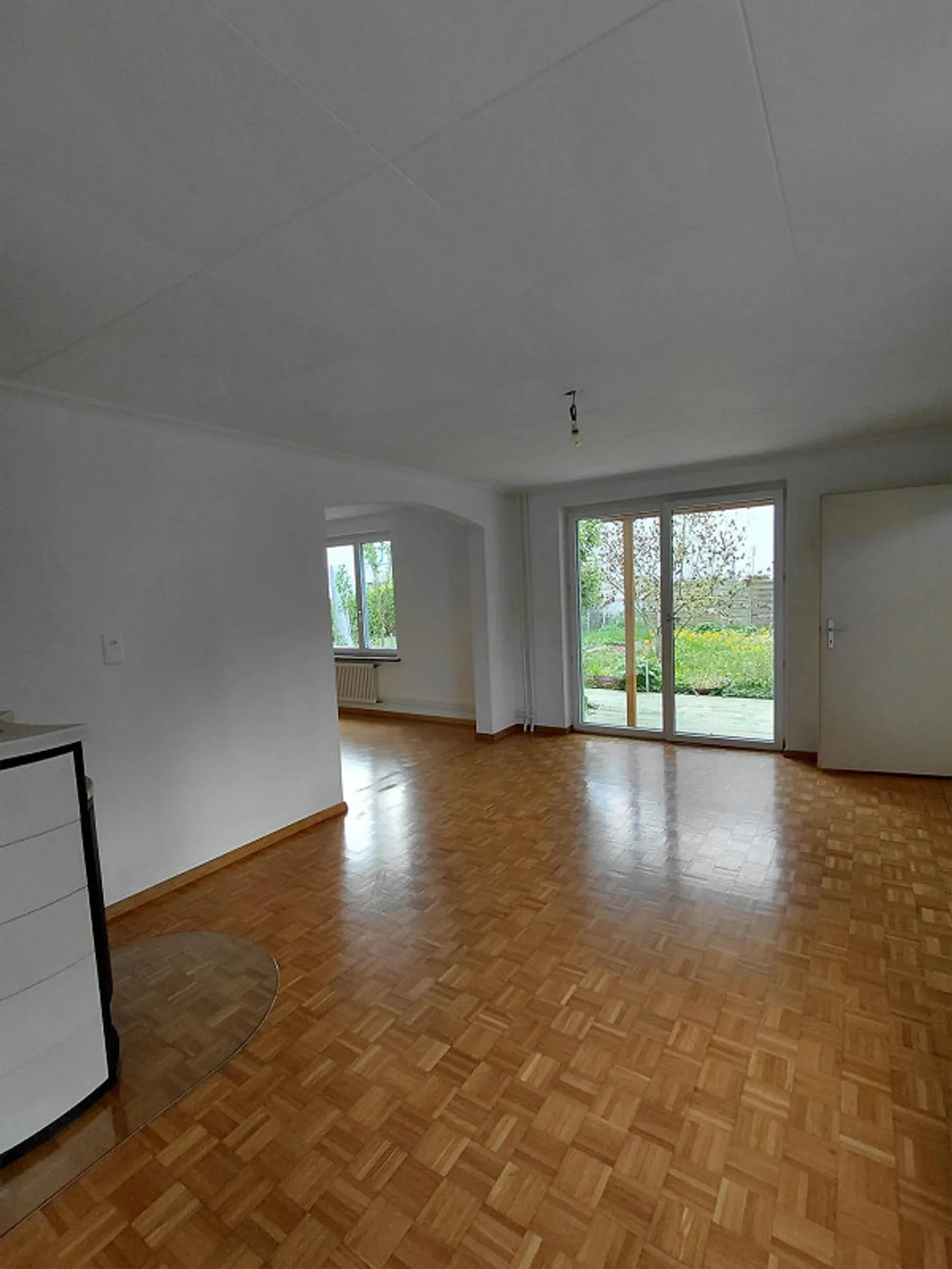 Casa bifamiliare con giardino - Foto 6 di 18