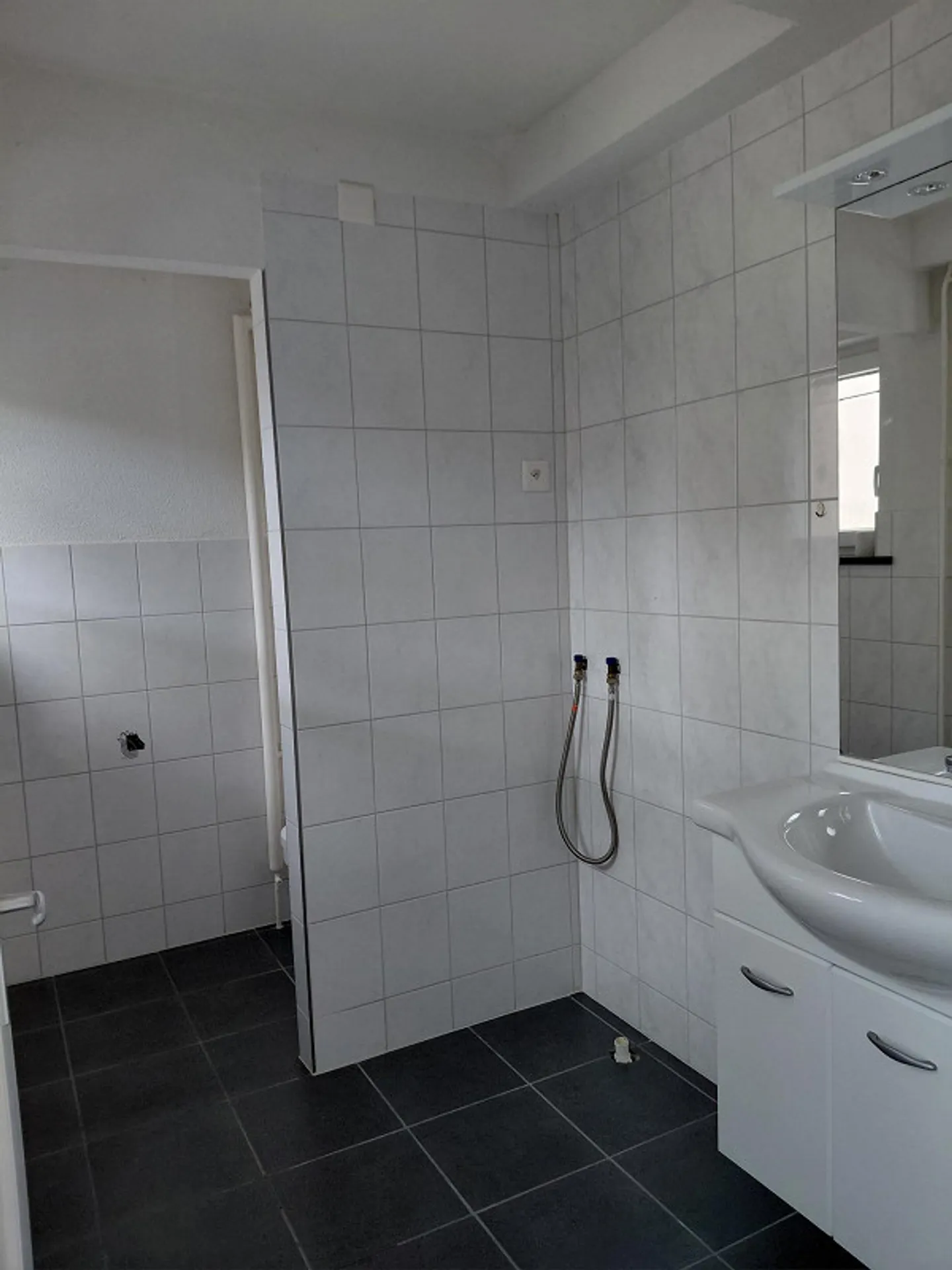 Casa bifamiliare con giardino - Foto 10 di 18