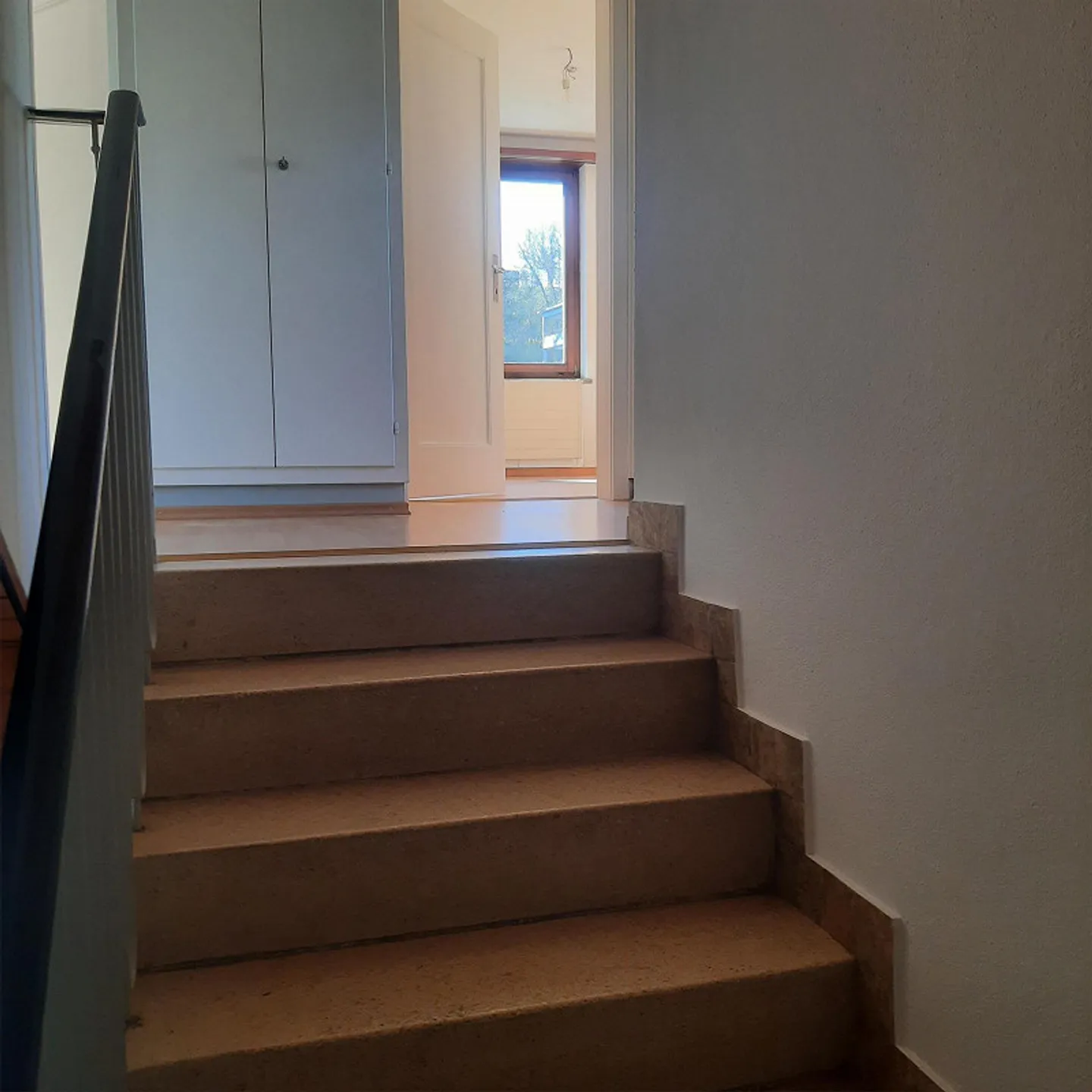 Casa bifamiliare con giardino - Foto 12 di 18