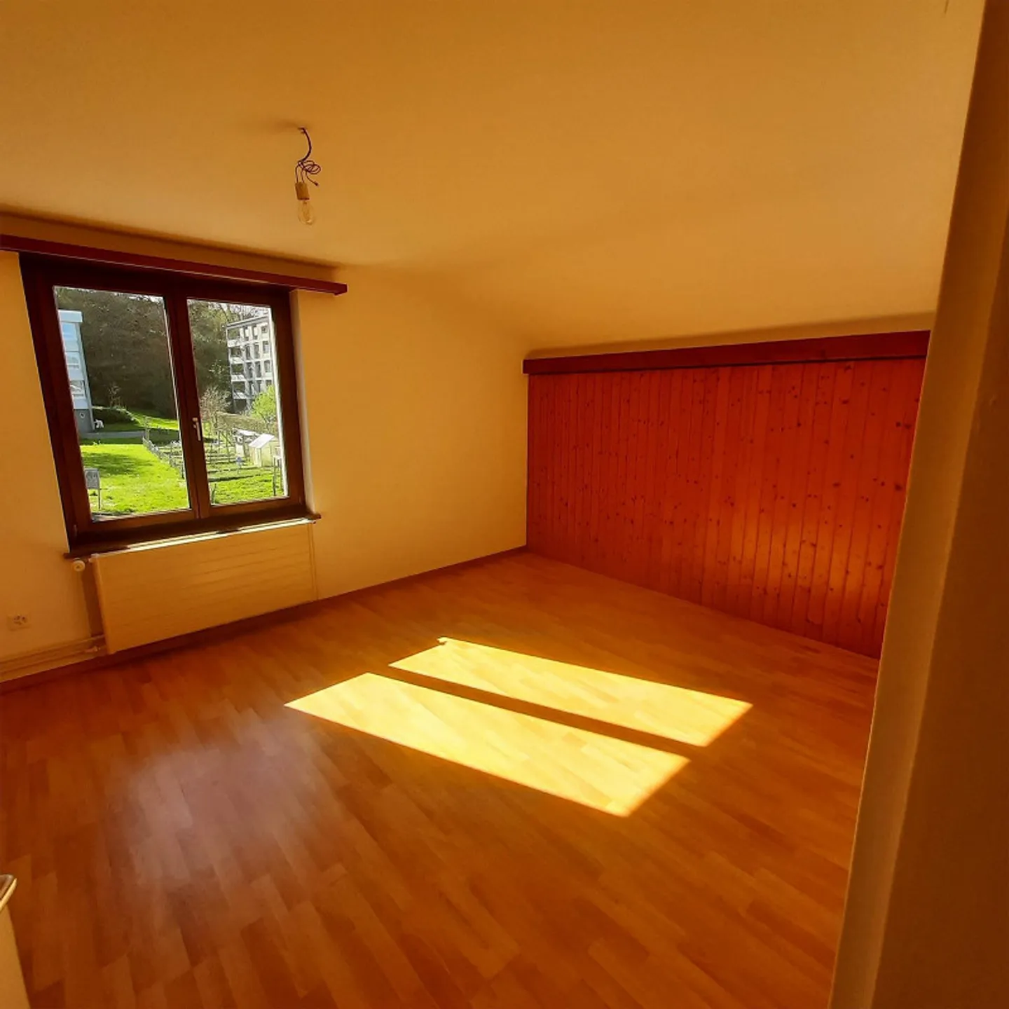 Casa bifamiliare con giardino - Foto 14 di 18