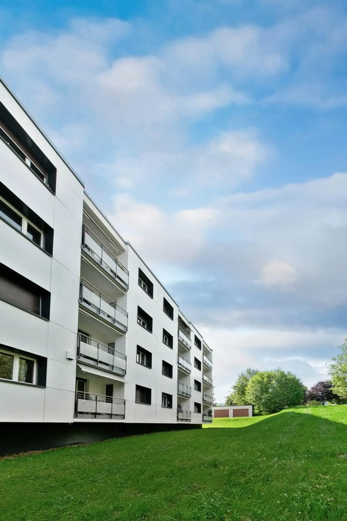 Superbe appartement de 4 pièces avec balcon - Photo 2 sur 11