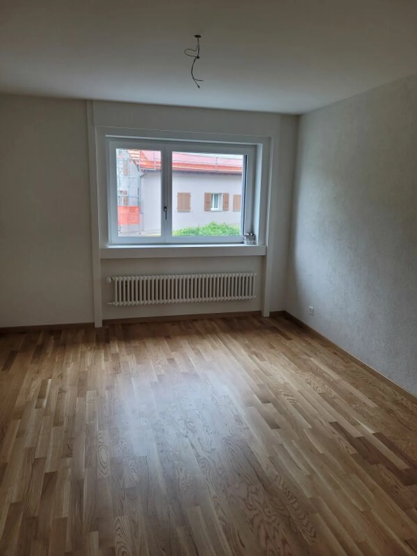 Bell'appartamento di 4.5 locali ristrutturato nel 2022 in un quartiere tranquillo! - Foto 6 di 10