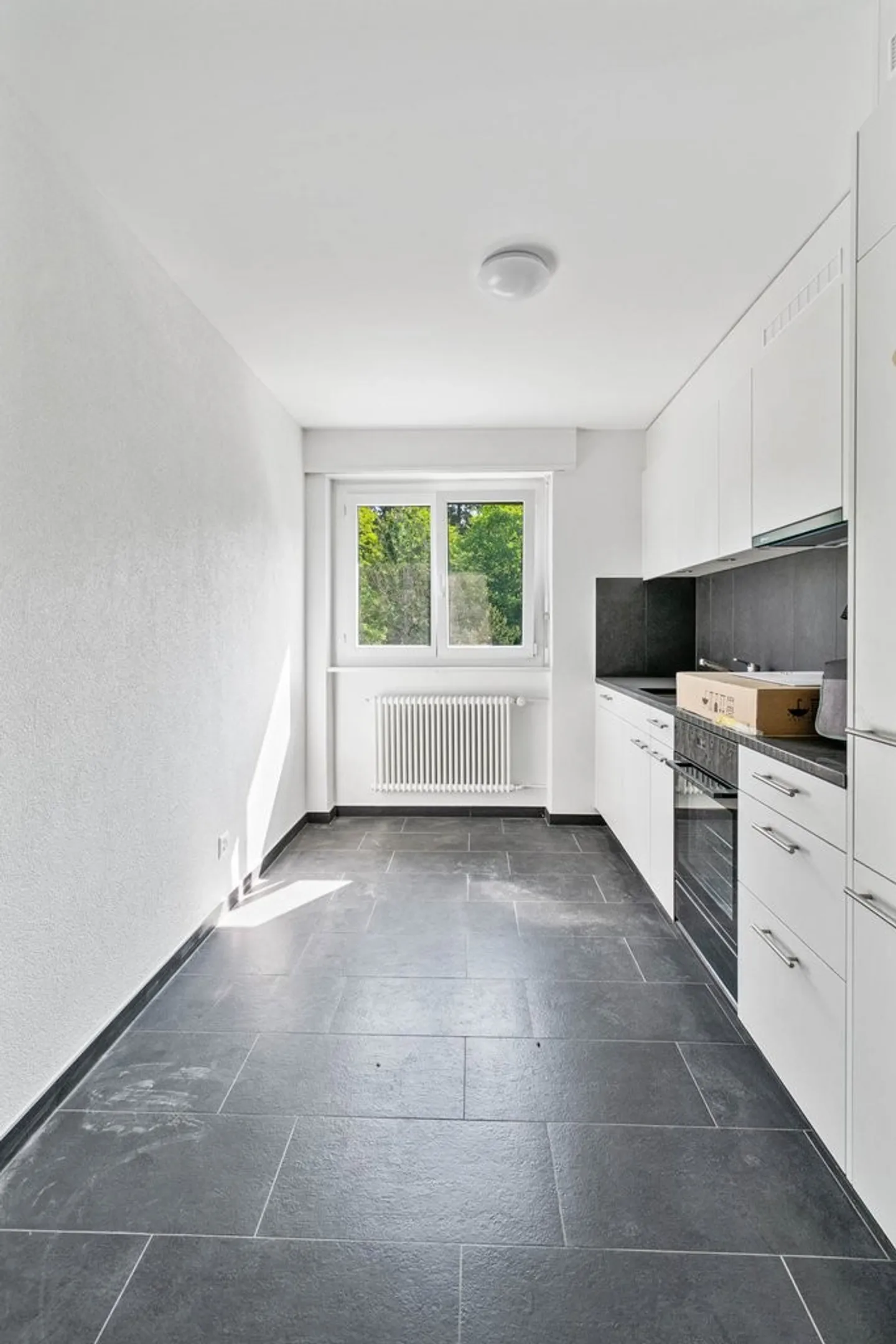 Superbe appartement de 4 pièces avec balcon - Photo 4 sur 11