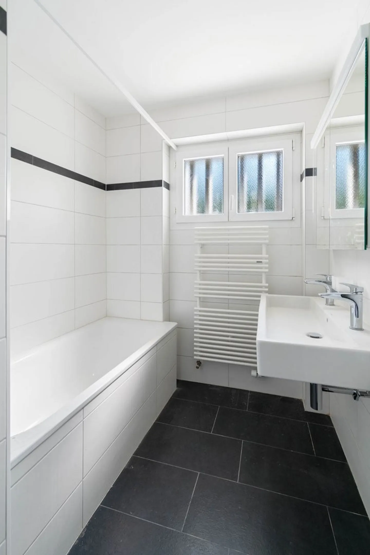 Superbe appartement de 4 pièces avec balcon - Photo 5 sur 11