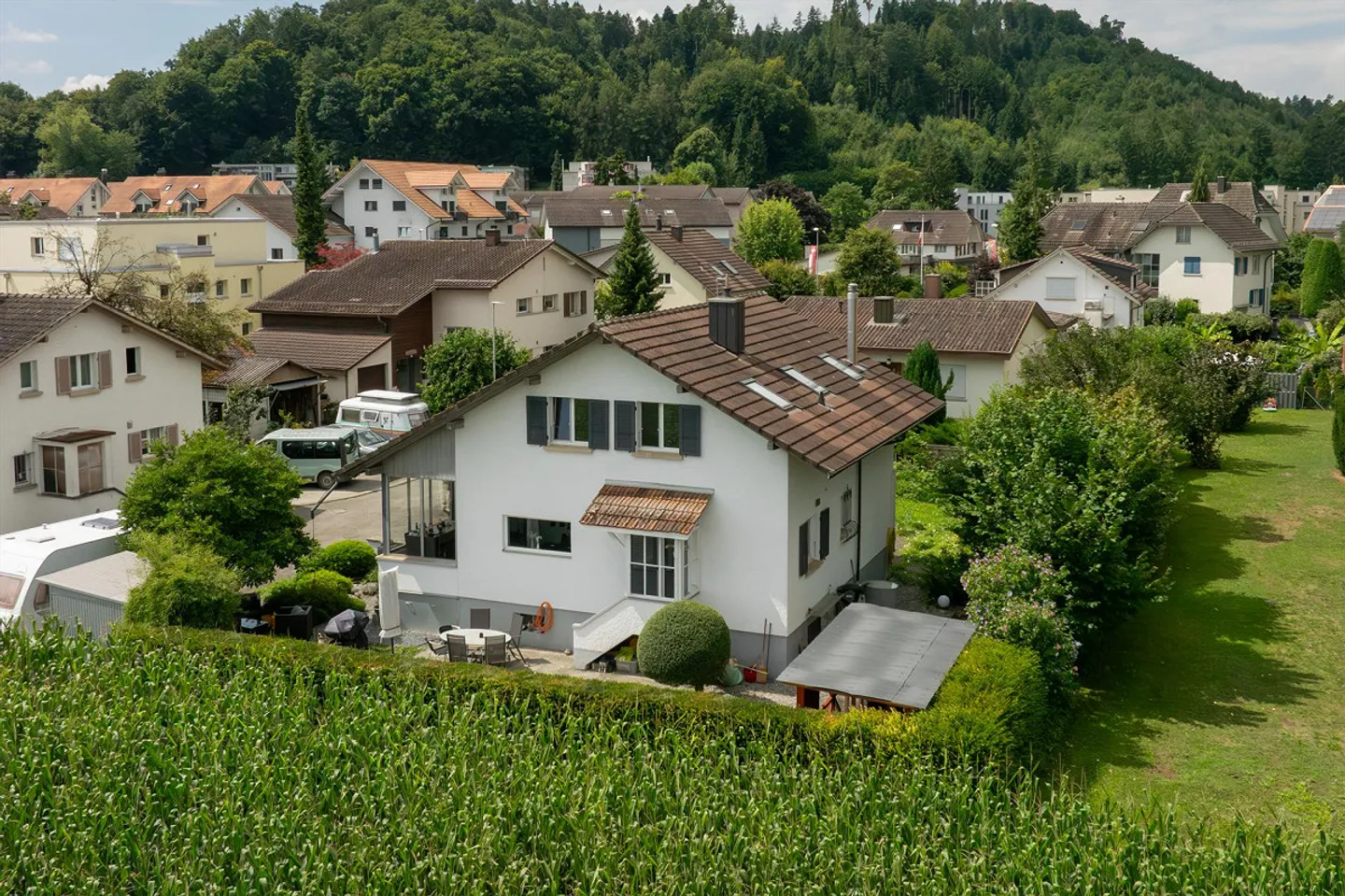 Charming 4.5-Room Single-Family House with Panoramic View in Studen - Photo 5 of 17