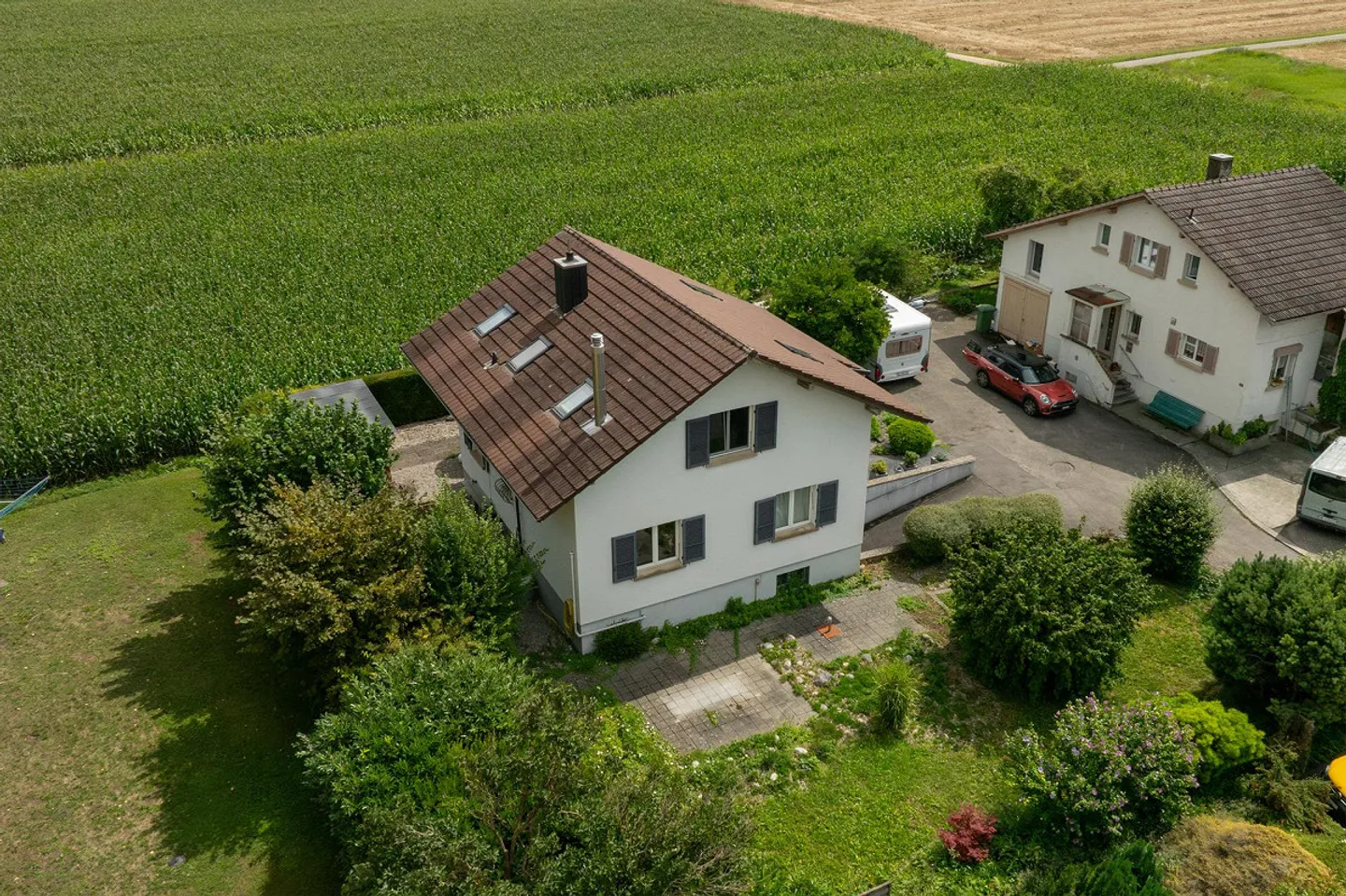 Charming 4.5-Room Single-Family House with Panoramic View in Studen - Photo 6 of 17