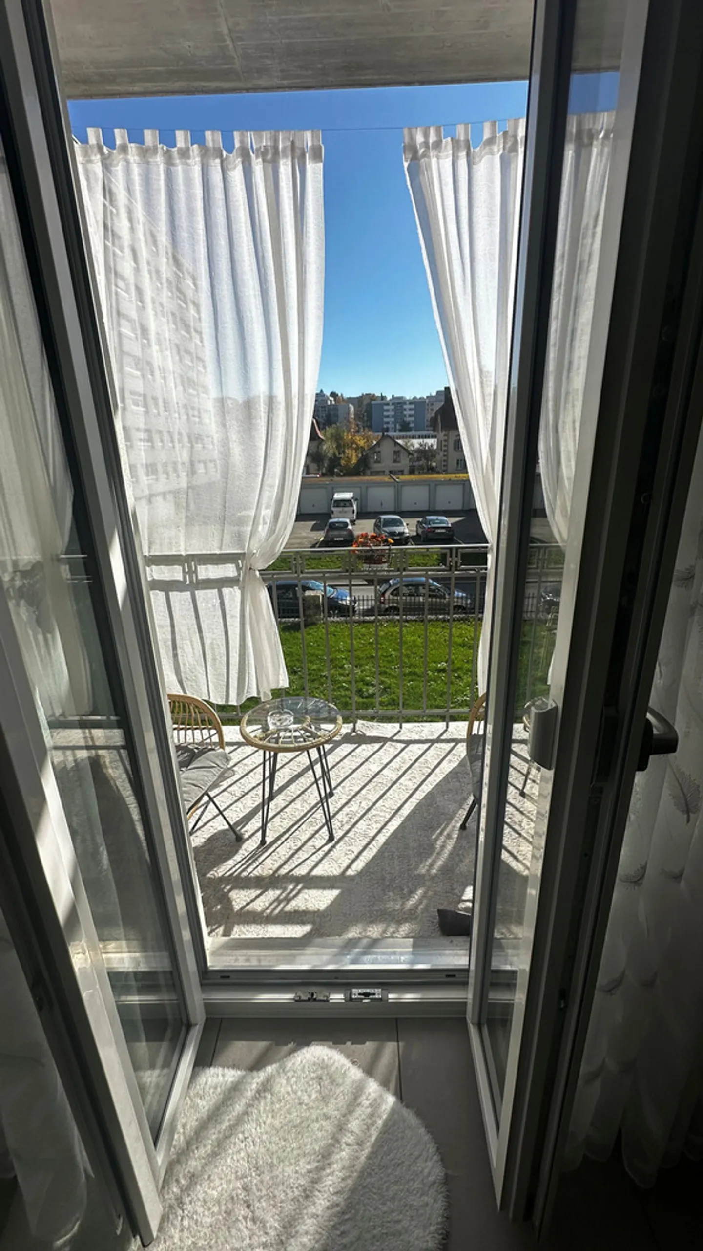 2.5-room apartment with balcony - Photo 3 of 8