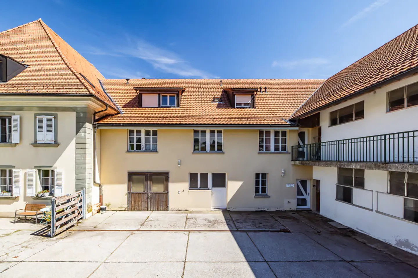 Rare opportunity: vast estate with building potential - Photo 4 of 13