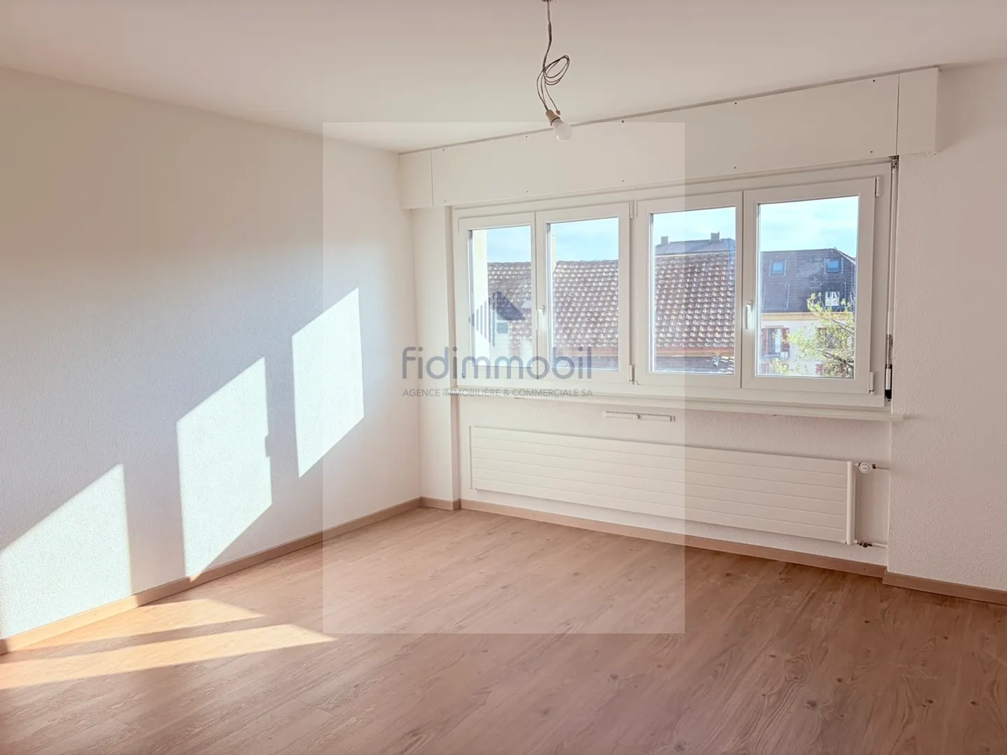 Stunning studio for rent near the city center - Photo 4 of 5