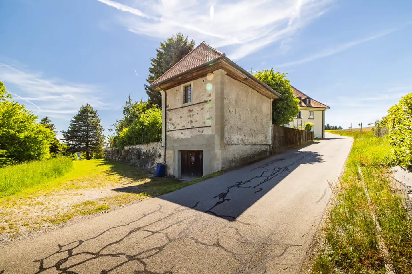 Rare opportunity: vast estate with building potential - Photo 7 of 13