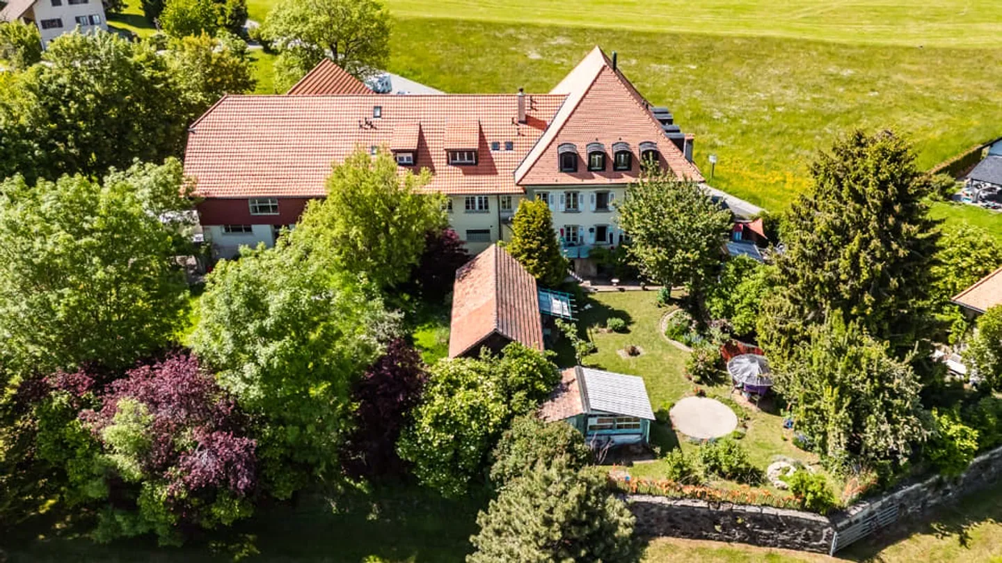 Rare opportunity: vast estate with building potential - Photo 11 of 13