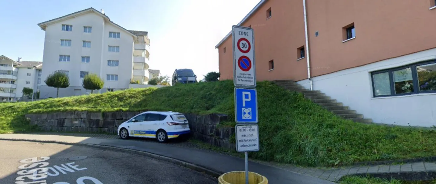 Parcheggio esterno a Emmenbrücke - Foto 1 di 1