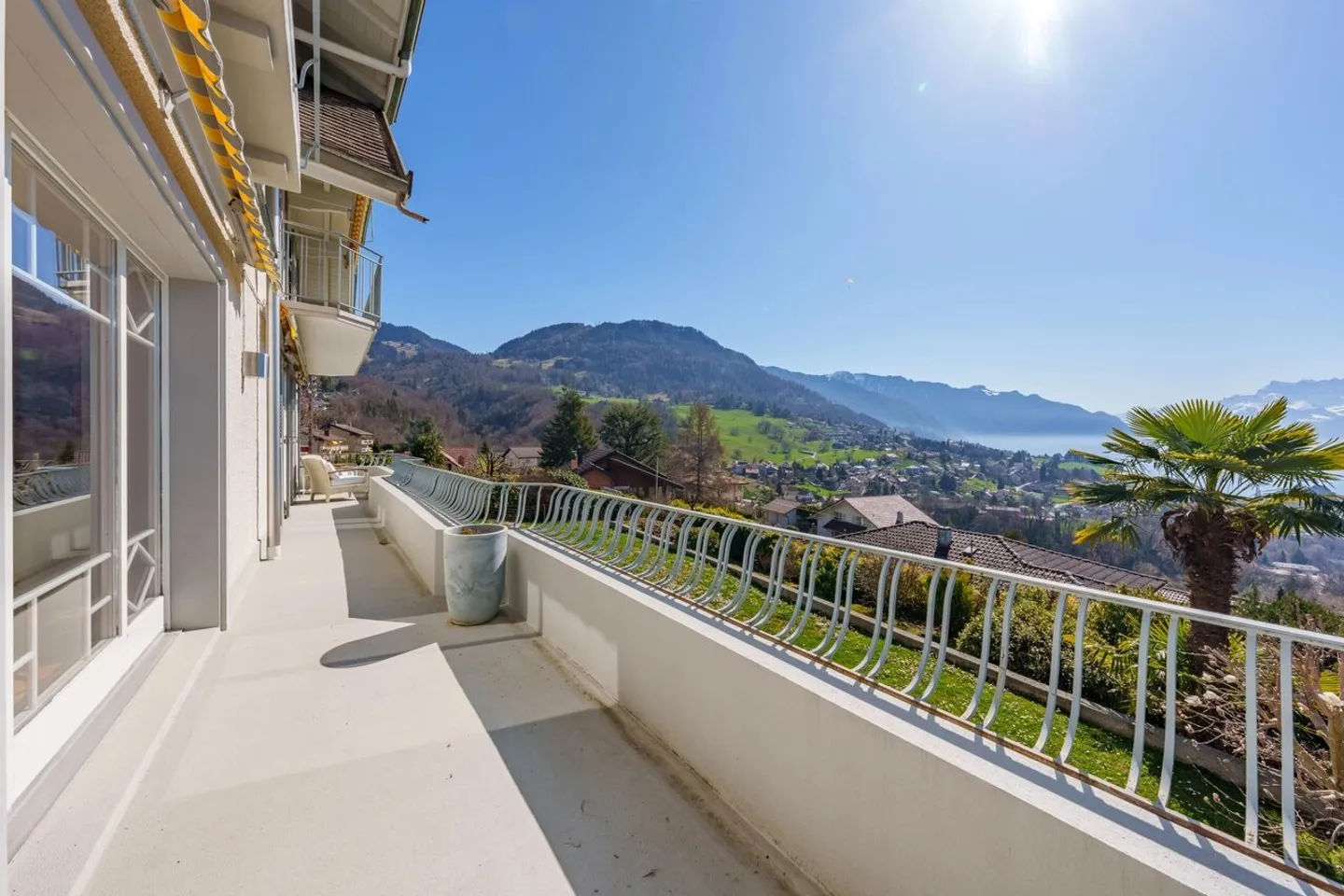 Charming property with breathtaking views - Photo 6 of 13