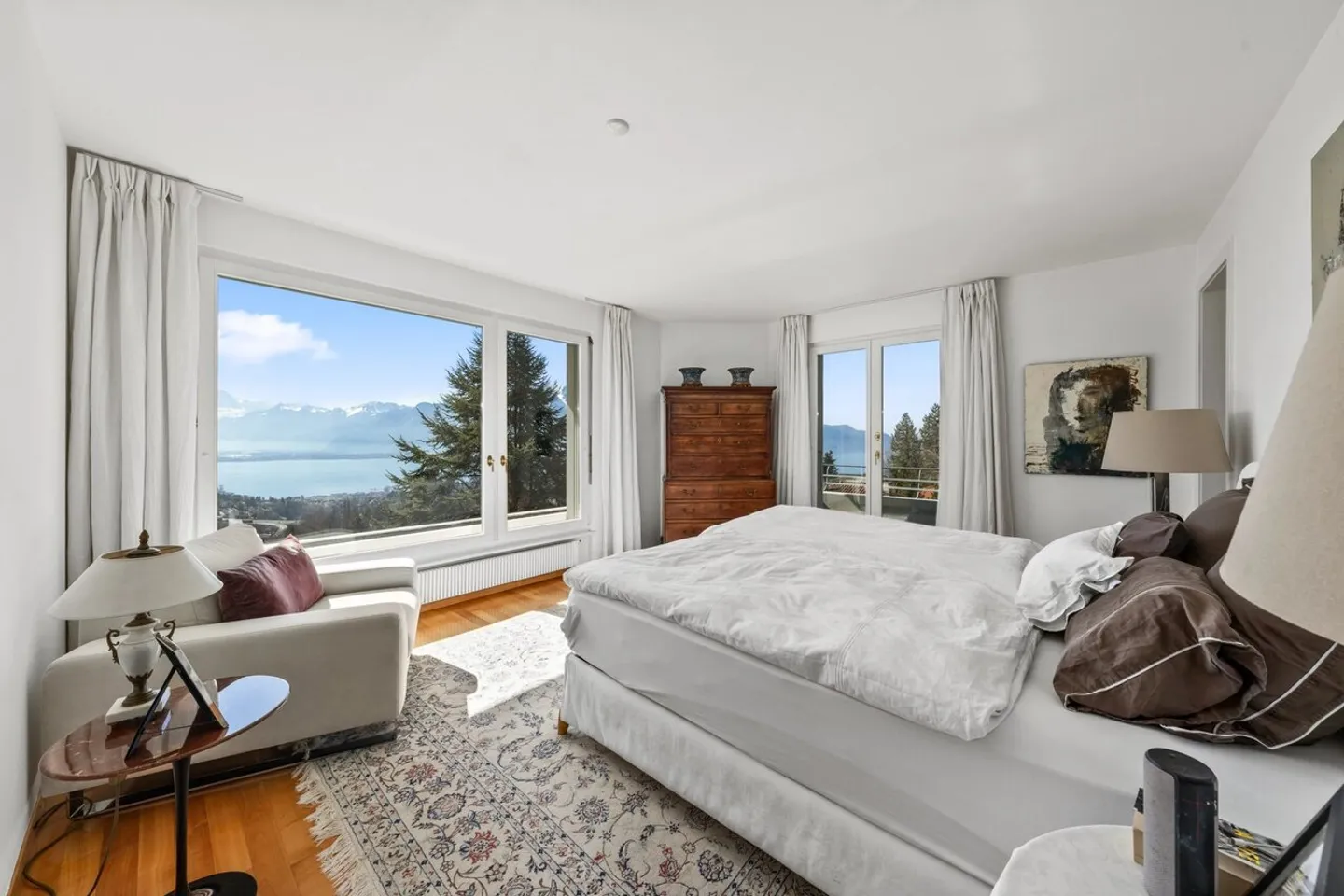 Charming property with breathtaking views - Photo 10 of 13