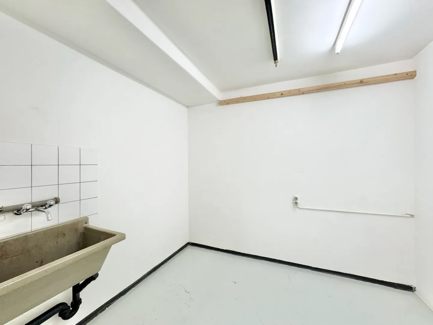 Immeuble mixte à louer - Photo 9 sur 10