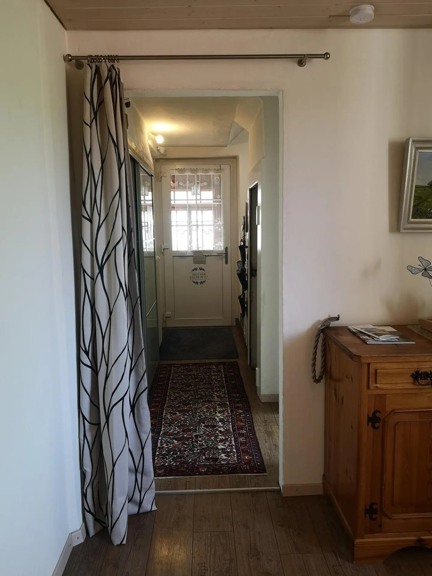 Large family home with 8.5 rooms in Lajoux, possibility of managing guest rooms - Photo 12 of 13