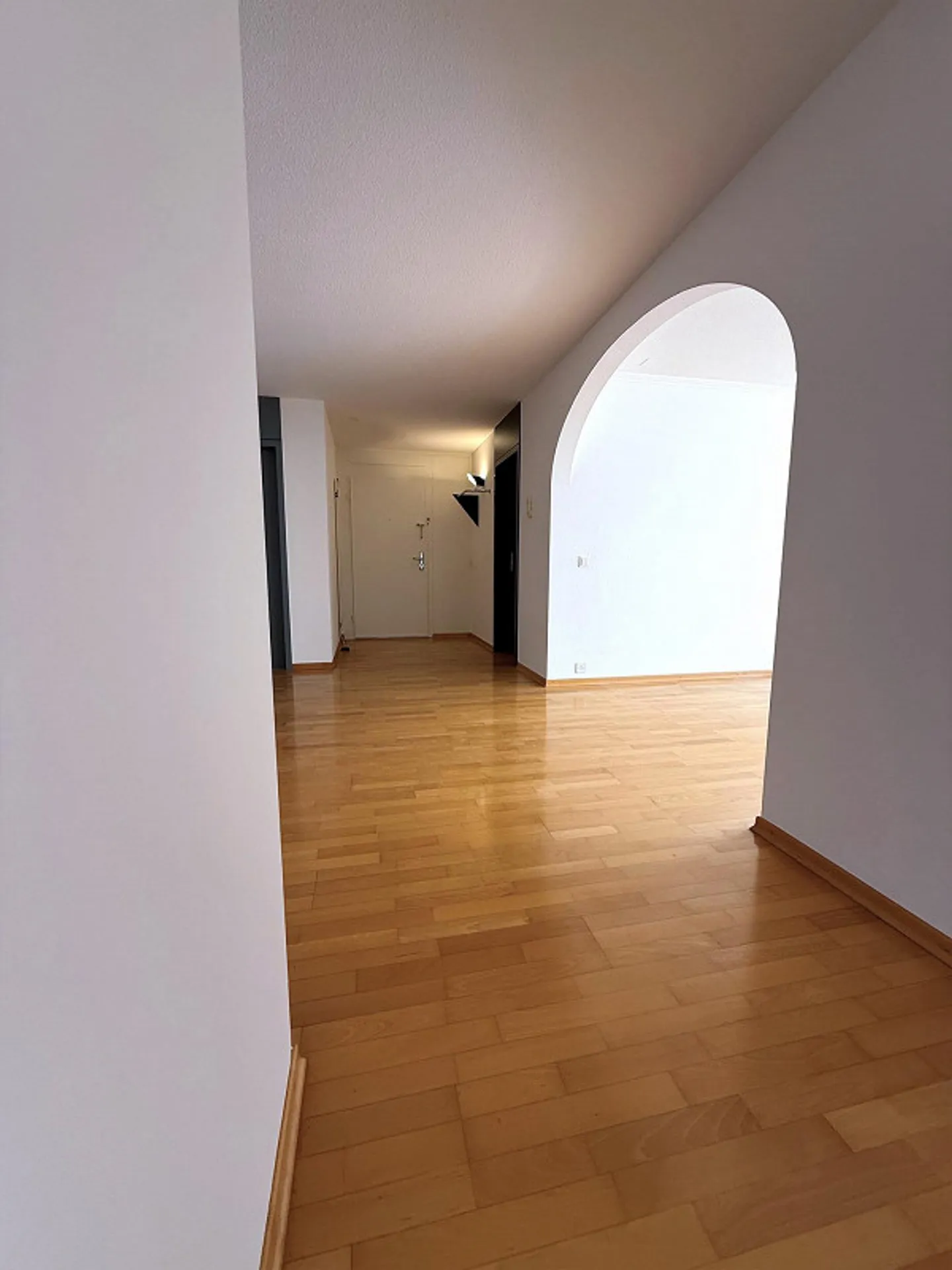 La tua nuova casa in una posizione soleggiata sulla collina! - Foto 8 di 11
