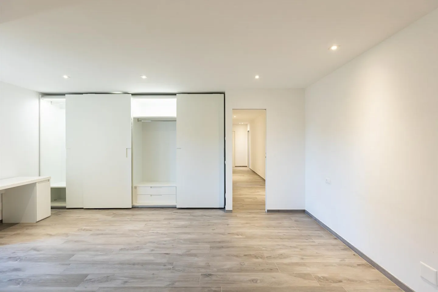 Villa Moderna con Piscina - Foto 4 di 8