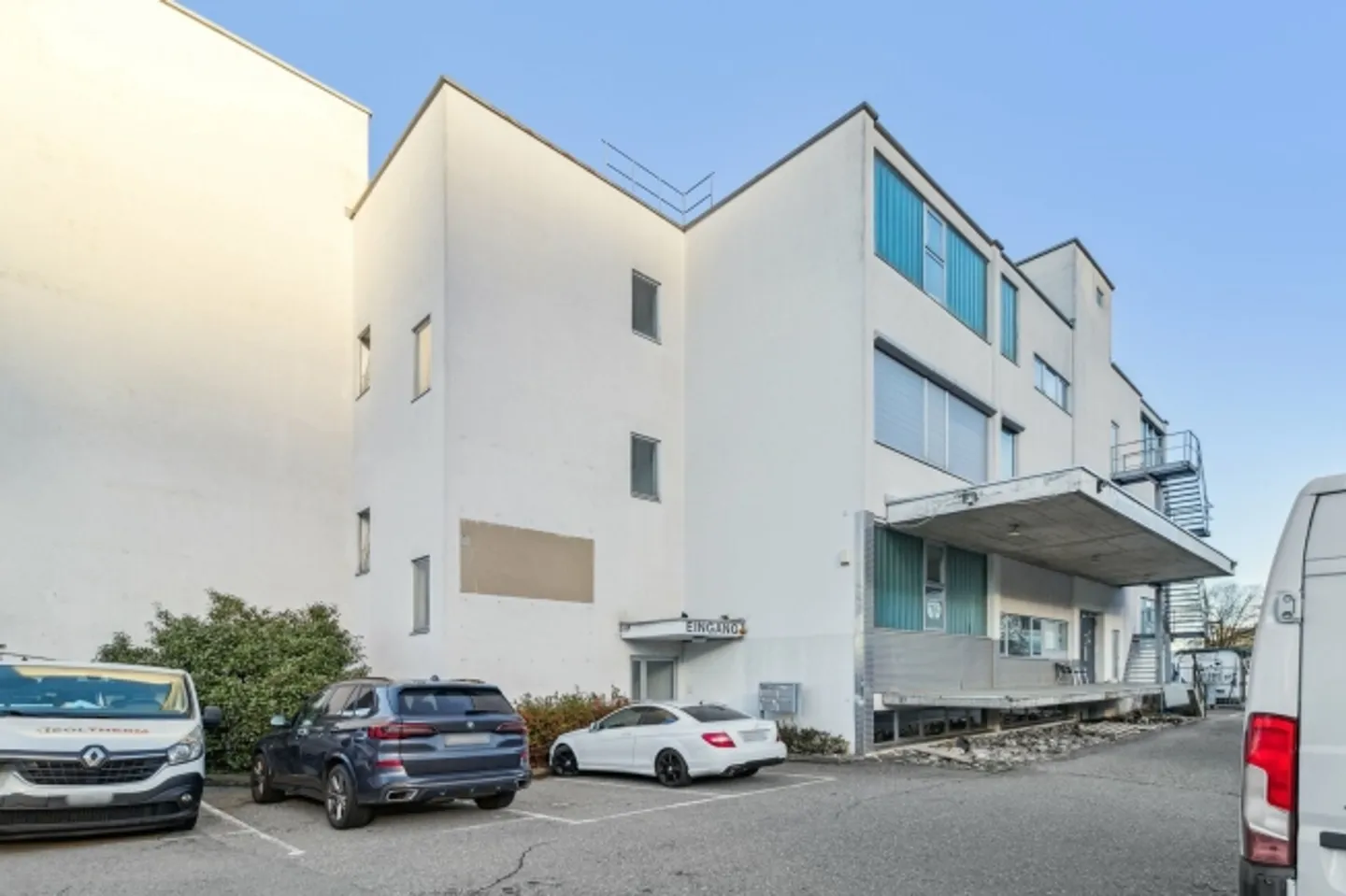 Spazio di stoccaggio di 68m2 in una posizione ideale vicino all'A14 - Foto 8 di 13