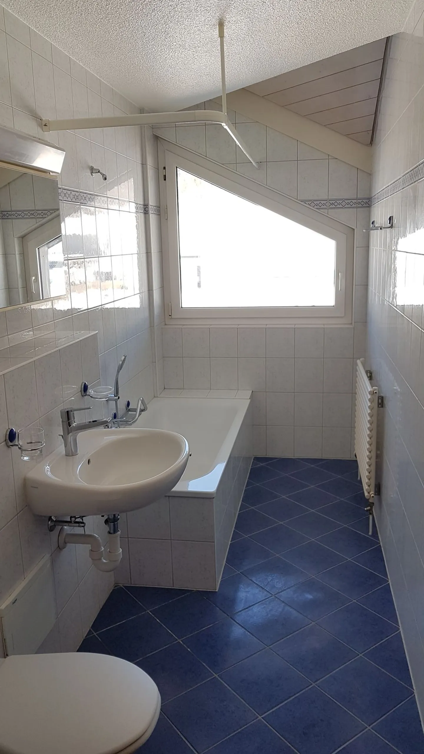 Appartamento di 3 locali parzialmente mansardato (Ovest) - Foto 3 di 10