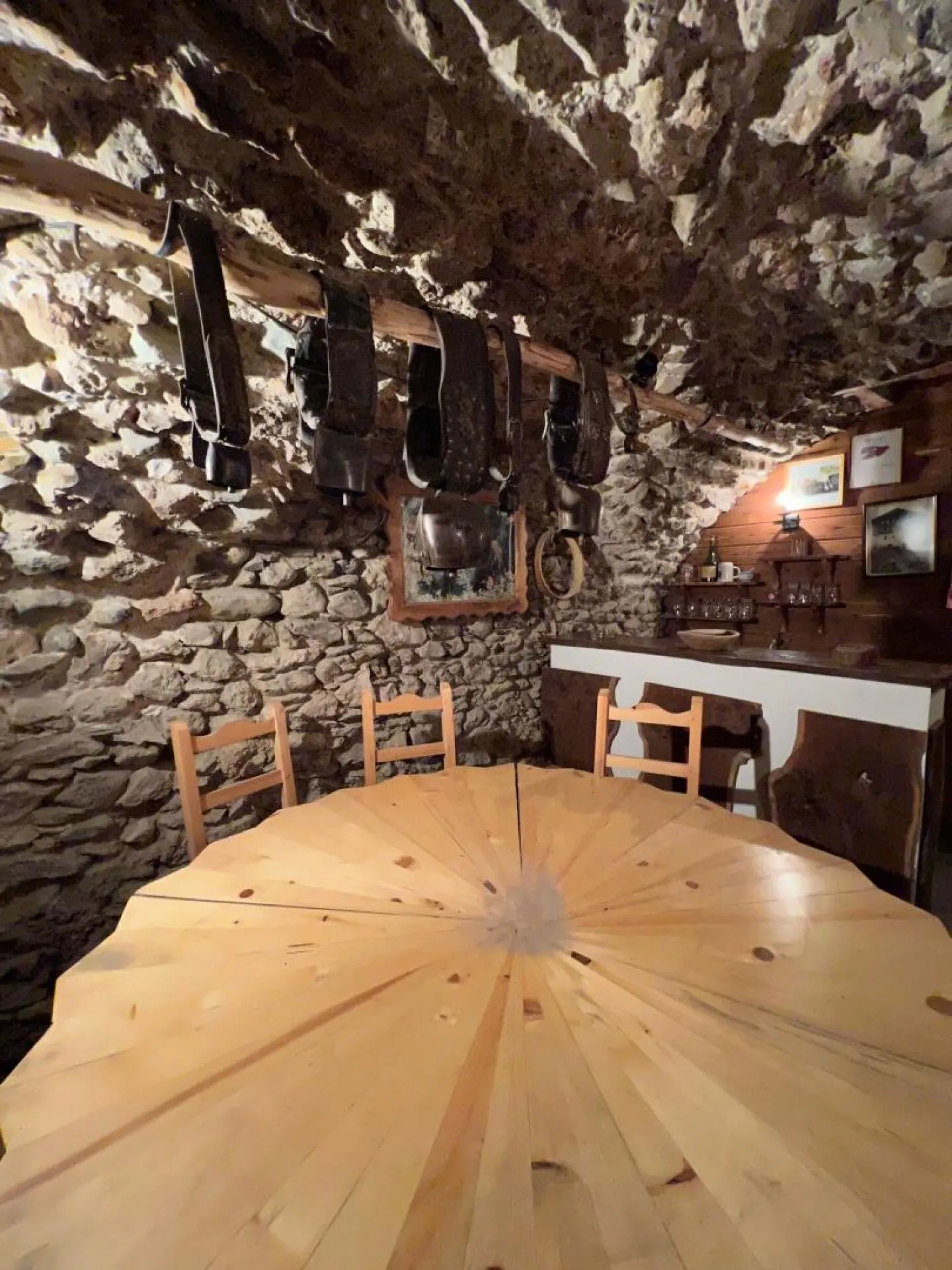 4.5 Room Apartment in Botyre (Ayent) - Photo 16 of 20