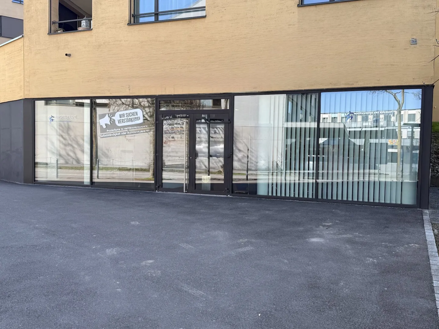 PRACTICE ROOMS IN THE VILLAGE - Photo 1 of 7