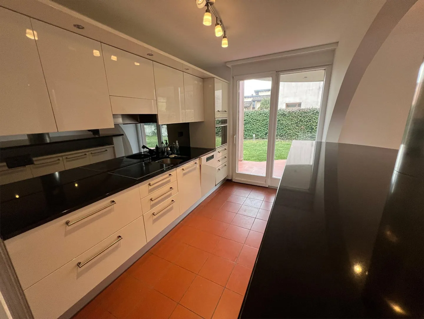Single-family house with garden and garage in Bedano - Photo 9 of 13