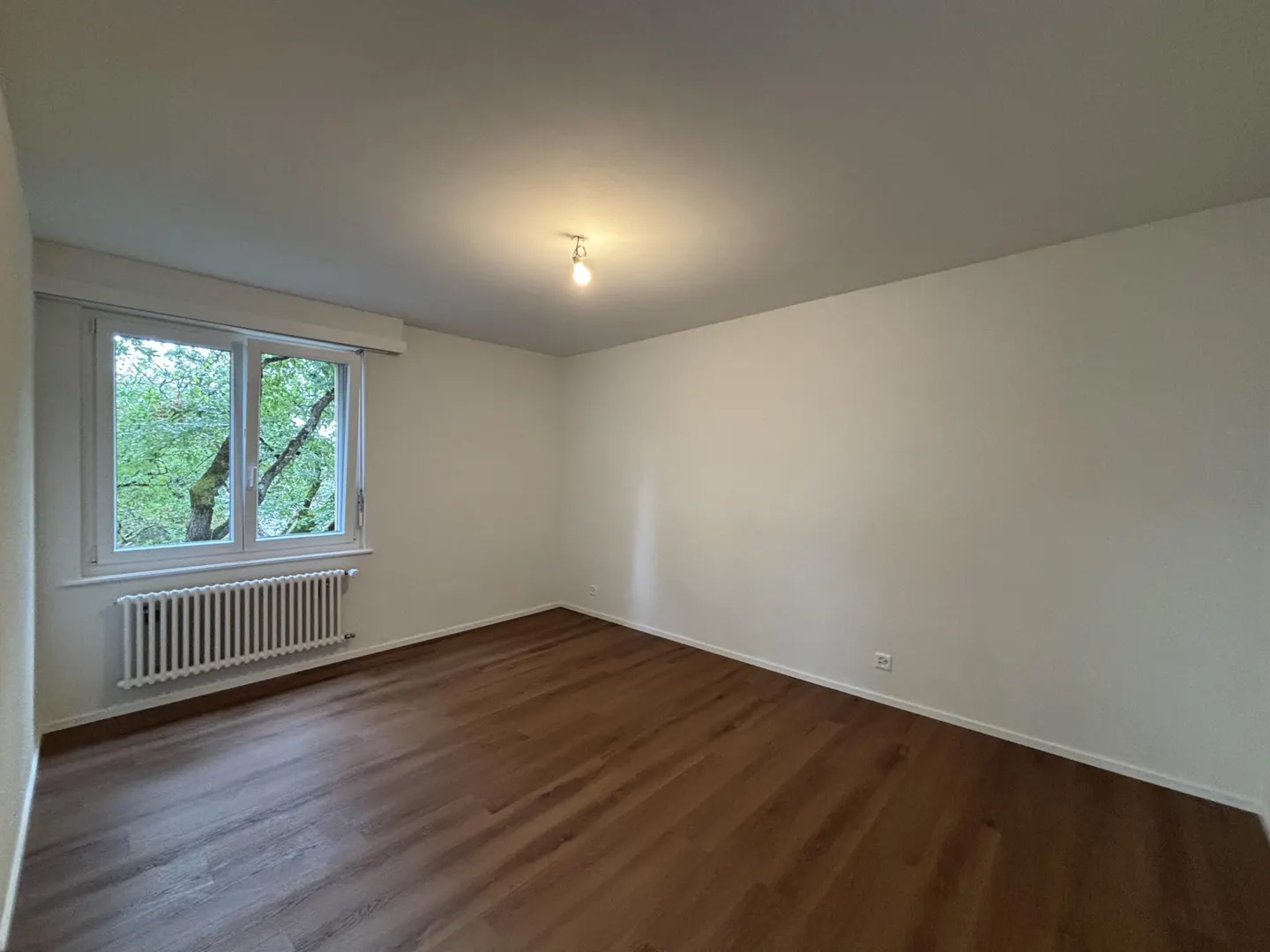 Appartement rénové au rez-de-chaussée - Photo 6 sur 9
