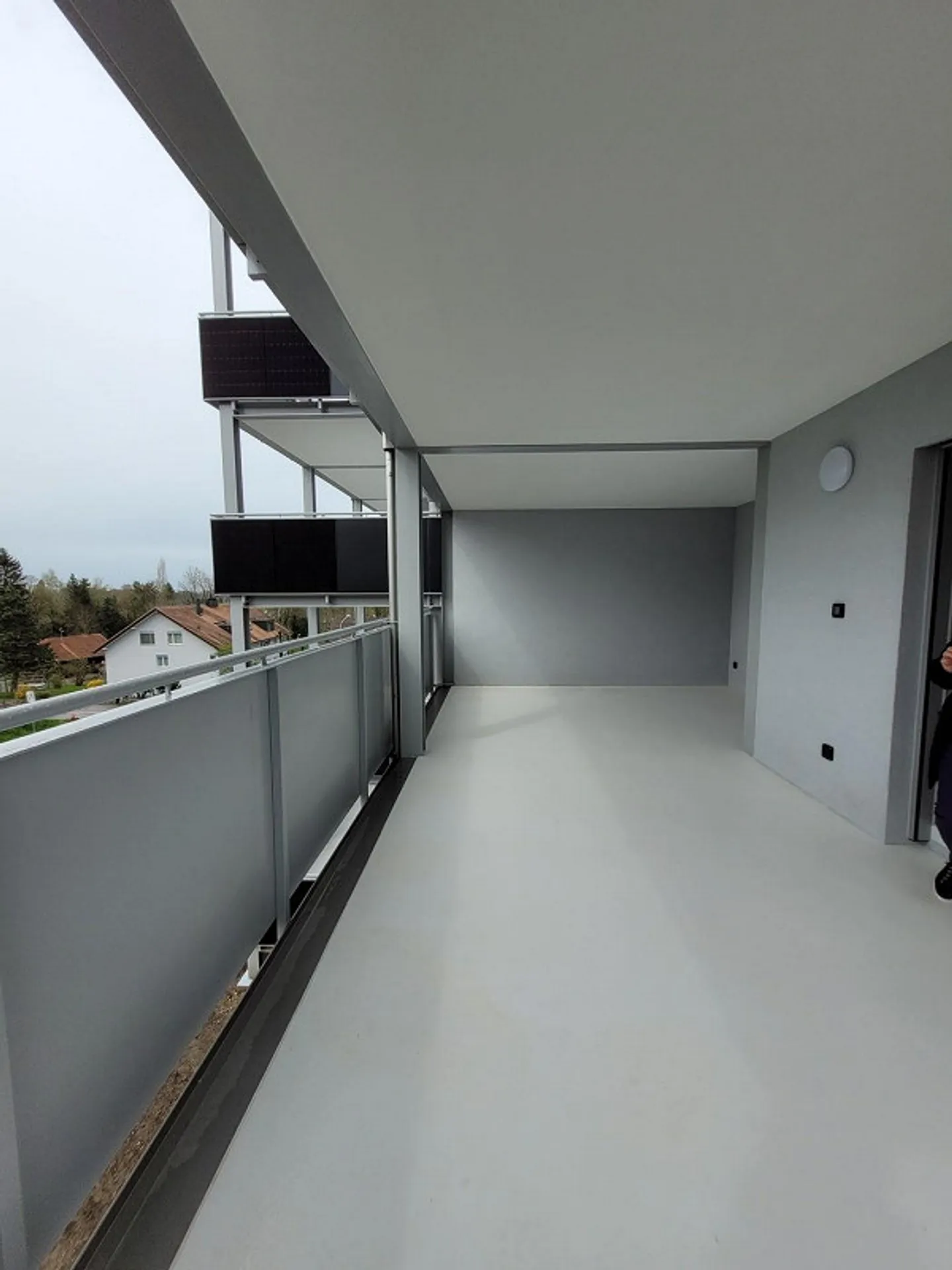 Erstbezug von gesamtrenovierten Wohnungen mit Photovoltaik-Fassade - Photo 8 of 8