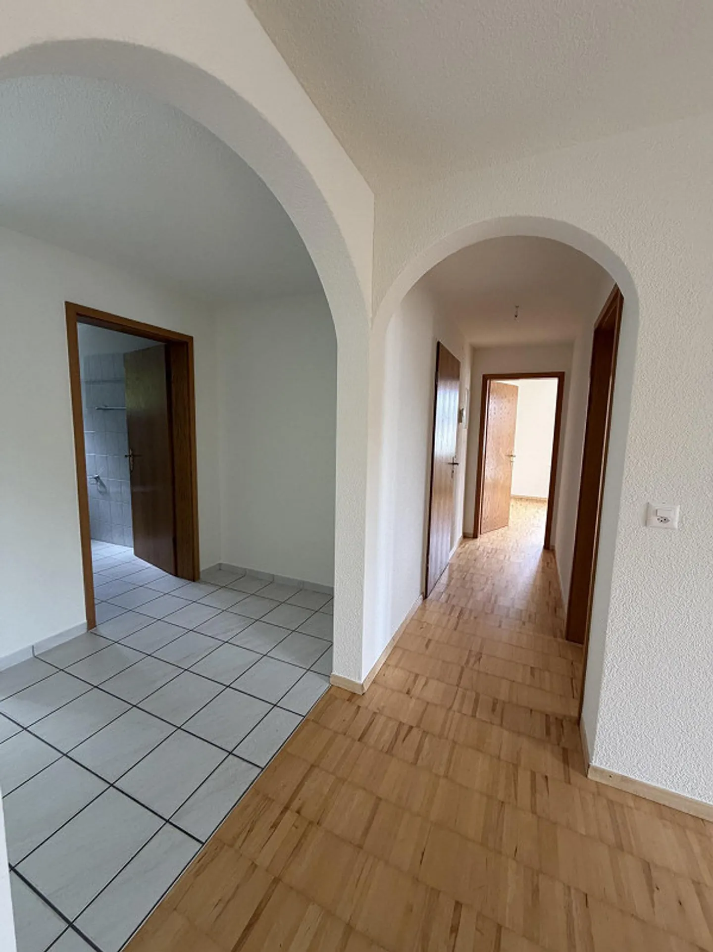 Central 4.5 Room Apartment in Horgen - Photo 4 of 6