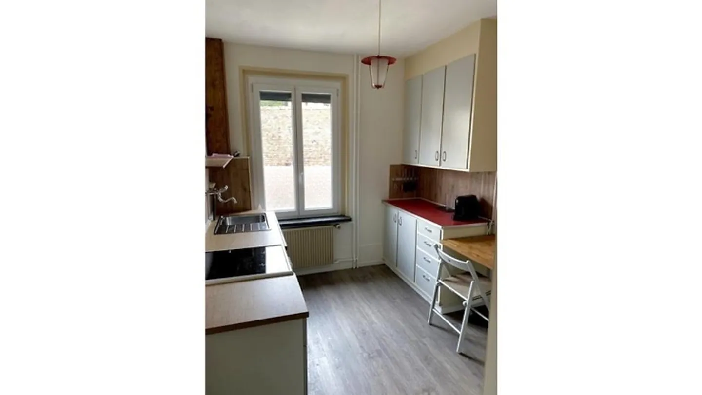 3-ROOM APARTMENT IN BIEL/BIENNE (BE), FURNISHED - Photo 5 of 10