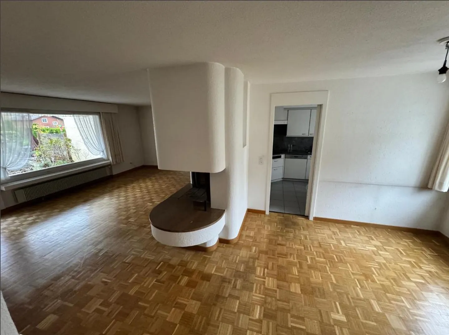 Maison de famille en rangée de 6 chambres - Photo 3 sur 5