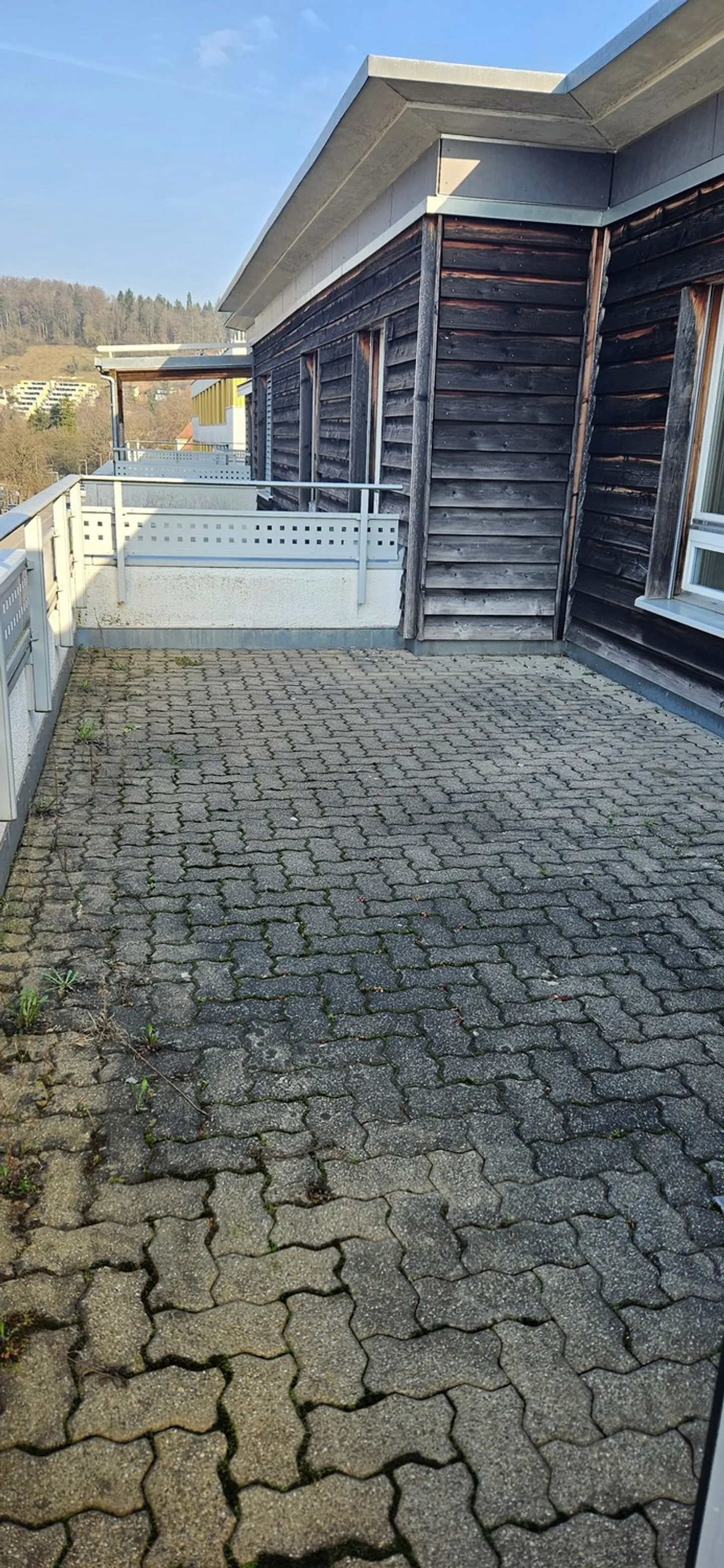 Bel appartement mansardé très bien situé - Photo 12 sur 13